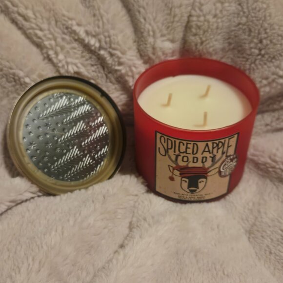 Spiced Apple Toddy 3 Wick 14.5 oz Candle by Bath & Body Works - Picture 2 of 4